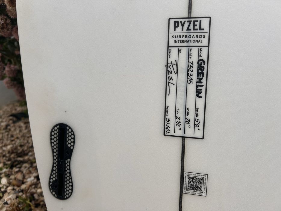 Pyzel Gremlin 5’8  31,6l