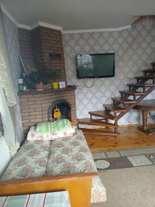 Здається будинок,кінець Богунії,для 3-5 чоловіків.