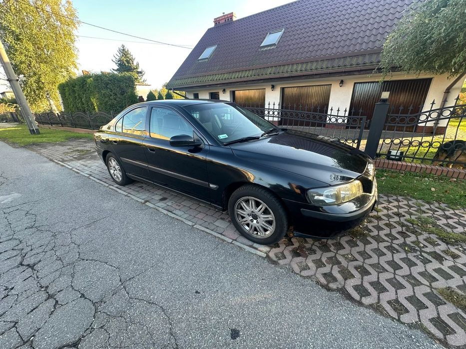 Volvo S60 2,5 T- 5 cylindrów ,Klima- gaz -210 KM -samochód doinwestowany