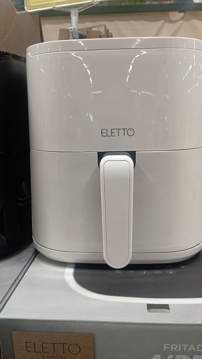 Nova, selada na caixa de origem. Airfryer Eletto White de 5 litros, com tecnologia avançada que permite cozinhar refeições saudáveis e saborosas com a