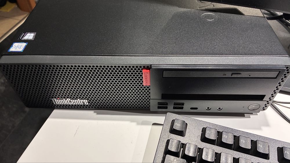Zestaw komputerowy Lenovo ThinkCenter M920s + monitor HP P22h