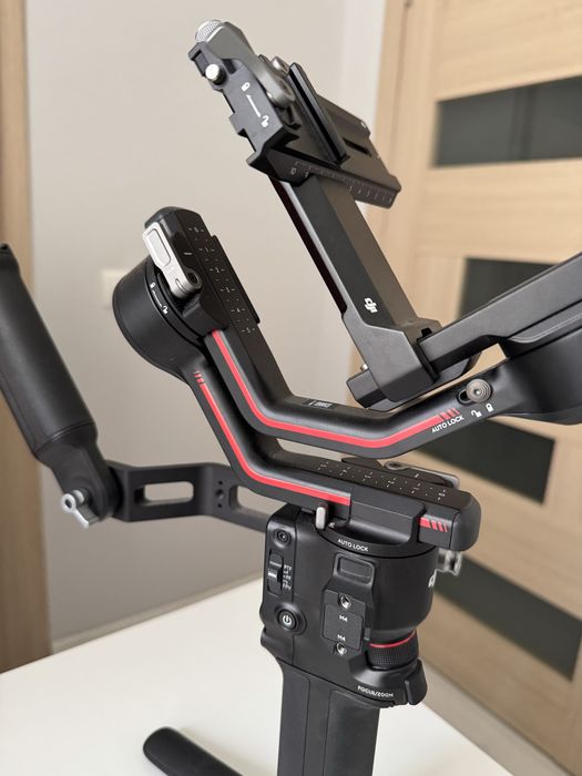 Стабілізатор відеозйомки DJI RS 3 Pro Combo