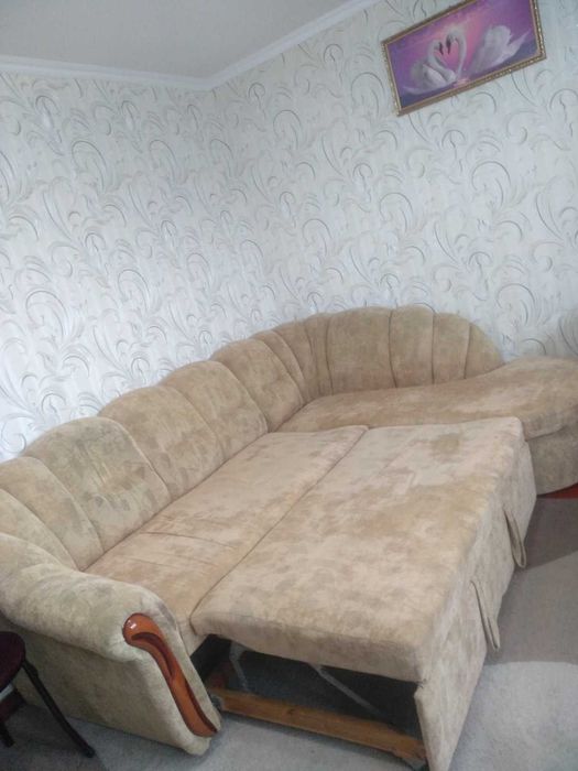Продам диван в гарному стані