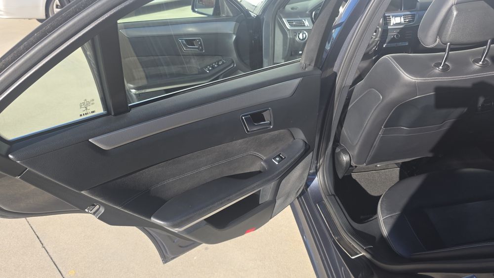 Mercedes E250 AMG nacional 170M km só um dono nunca teve acidentes  livro de revisões  completo