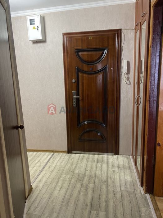 Продам 2-кімнатну квартиру.на Чумаченко.