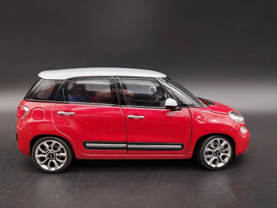 1:24 Welly 2013 Fiat 500L model No Box