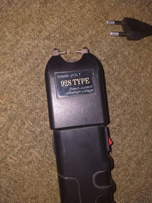 Latarka taktyczna,militaria,demobil,policja,obrona,ochrona,SW,