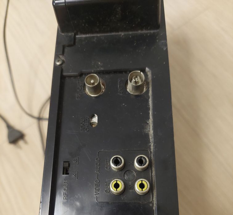 Akai magnetowid VHS model VS-425EDG