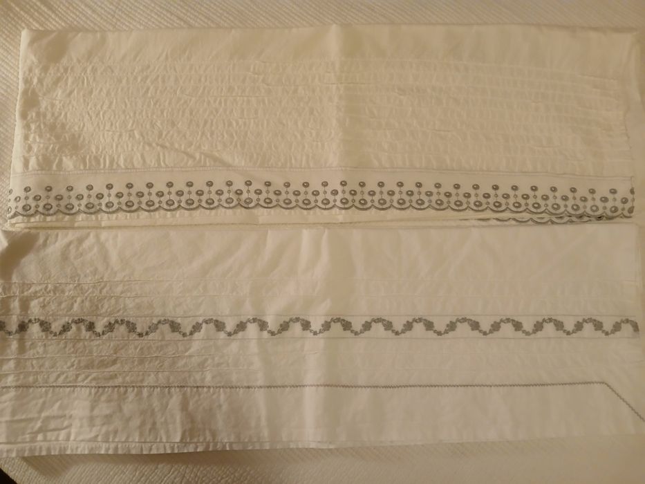 2 lençóis antigos com nervuras e barras bordadas - cama solteiro