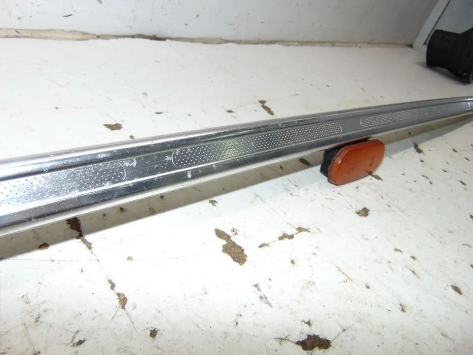 BMW 1602/2002 1ª Serie friso mala " usado em bom estado