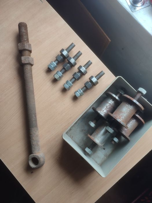 Флянці (тарілки) для фрезерного або циркуляри.