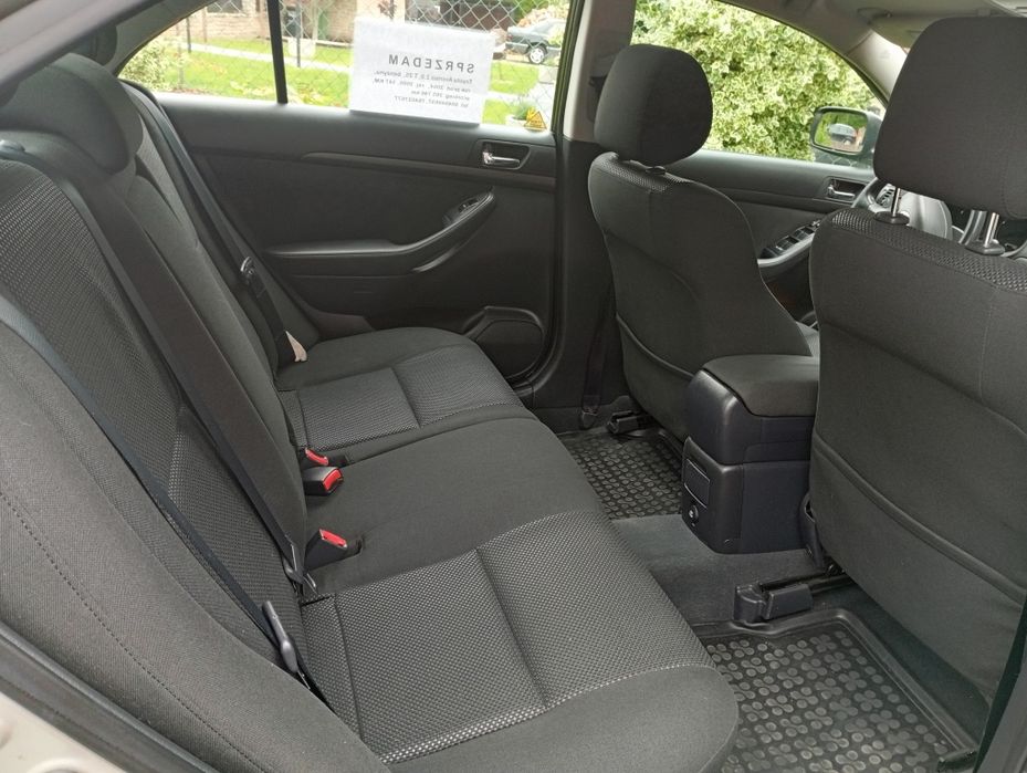 Toyota Avensis 2004 r.
