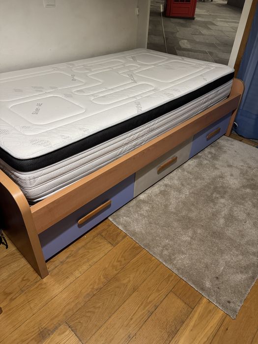 Cama corpo e meio com colchao