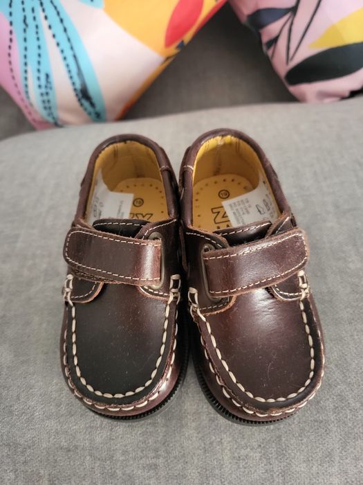 Sapatos menino castanho Zippy em pele 19