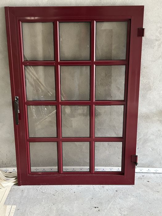 Fachada em Aluminio vermelho