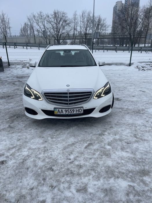 В Продажі Меседес 2013 року дизель стан супер