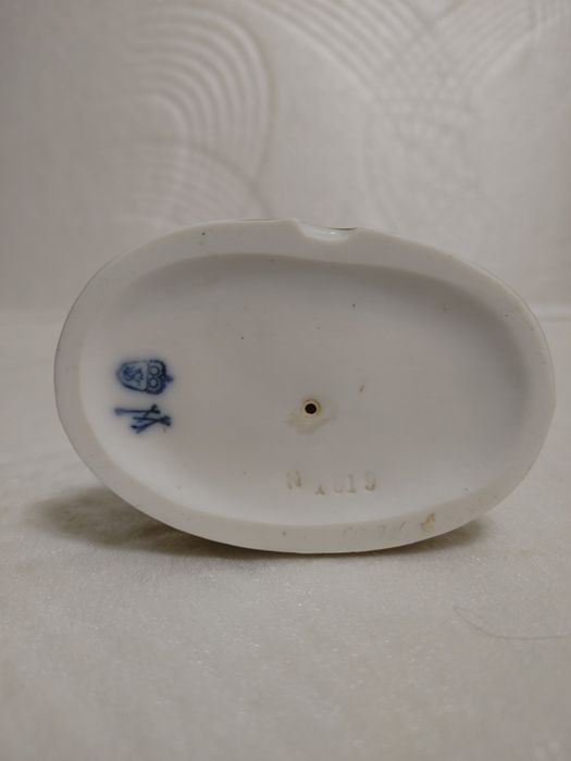 Статуэтка кавалер с дамой MULLER Мюллер фарфор Германия 1890-1927 год