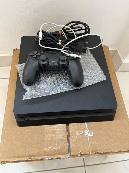 Ps4 slim  500 GB
