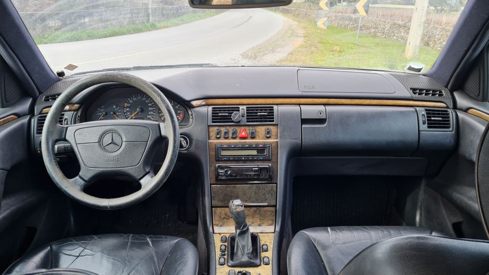 Mercedes-Benz E200 (W210)