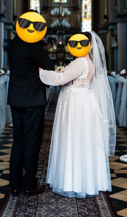 Suknia ślubna z welonem