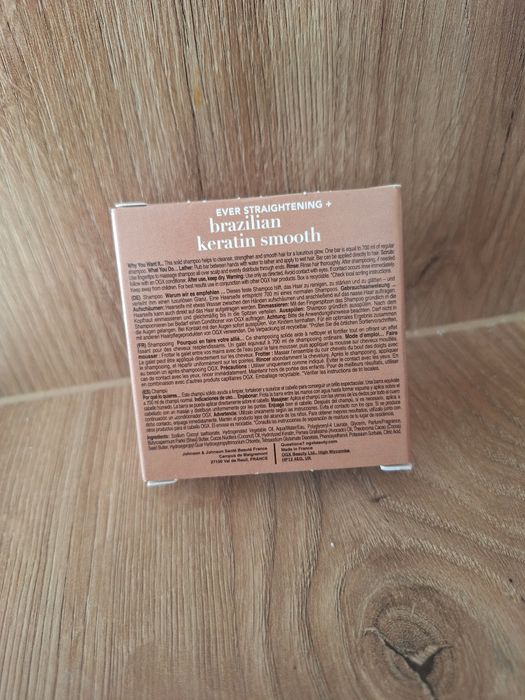 Nowy szampon w kostce o zapachu kokosowym