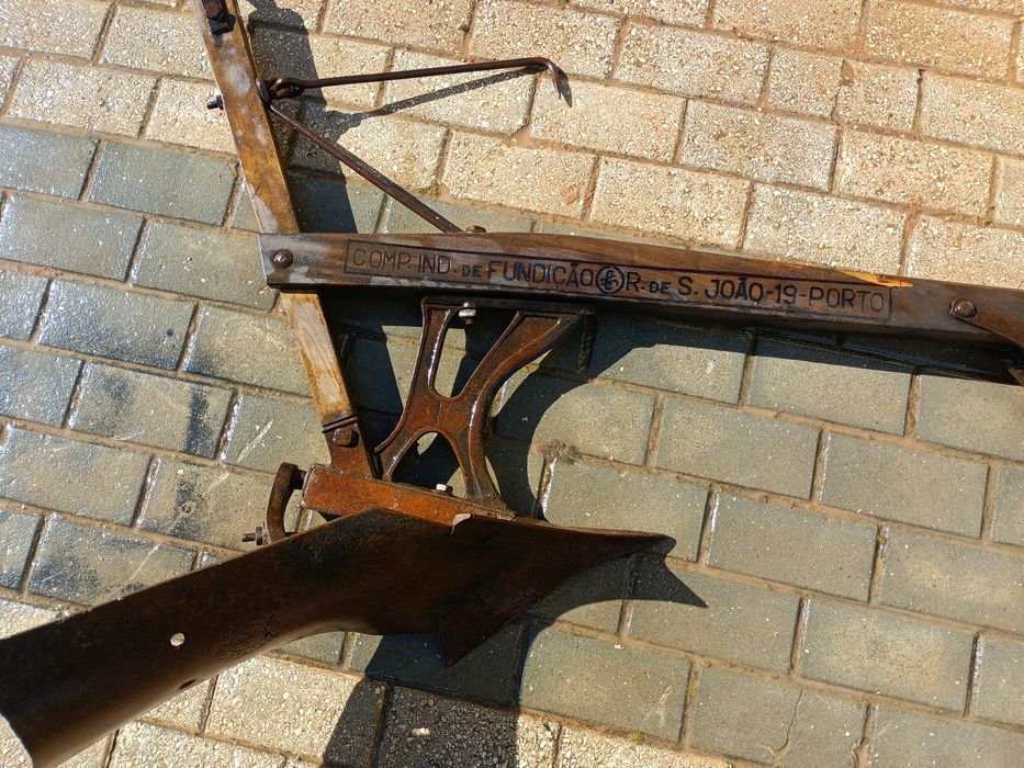 Peça antiga antiquário decoração