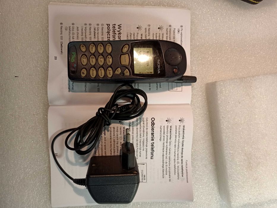 Nokia 5110 z ładowarką i instrukcją oryginał