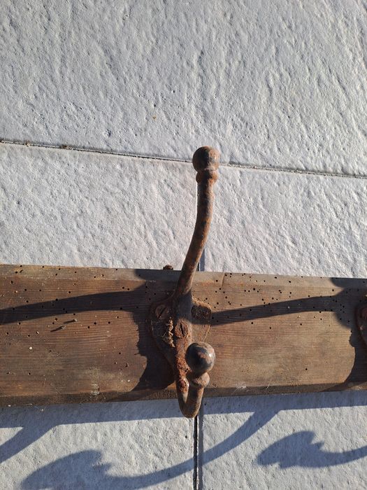 Wieszak ścienny na ubrania