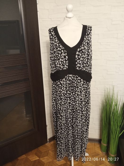 Długa suknie w grochy m-ki Marisota, r. 52/54