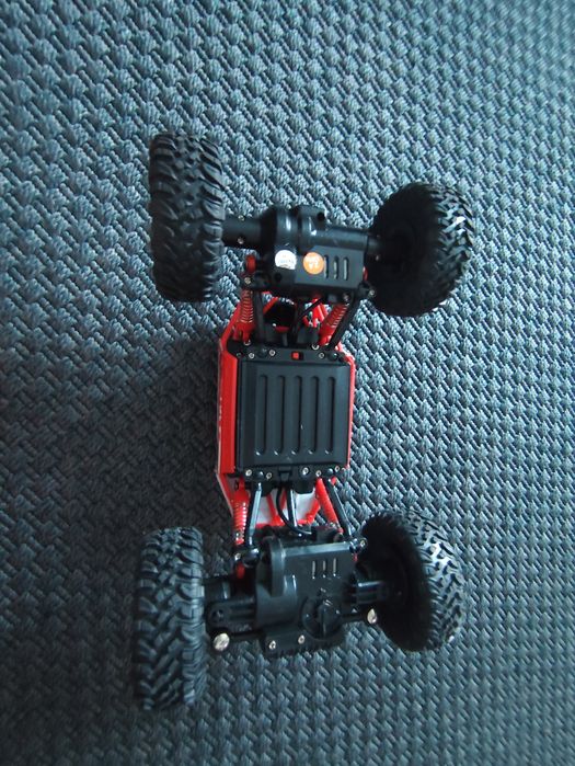 Sprzedam czerwone autko na pilot