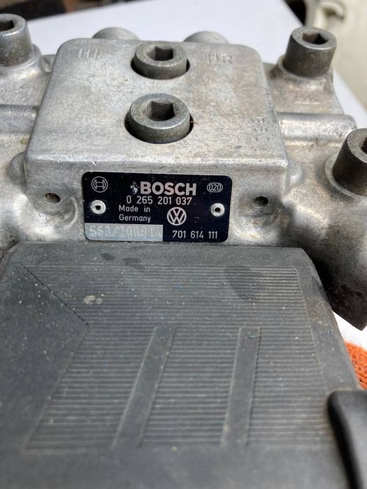 Блок ABS для VW  T4, 0265201037, 701614111 б/у