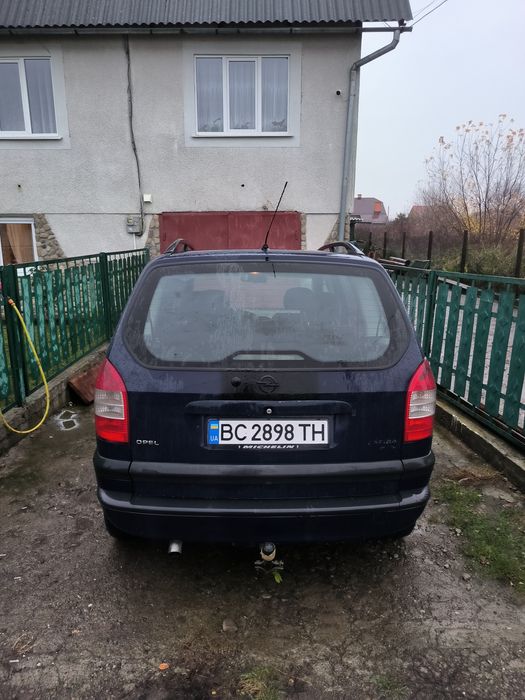 Opel Zafira продається