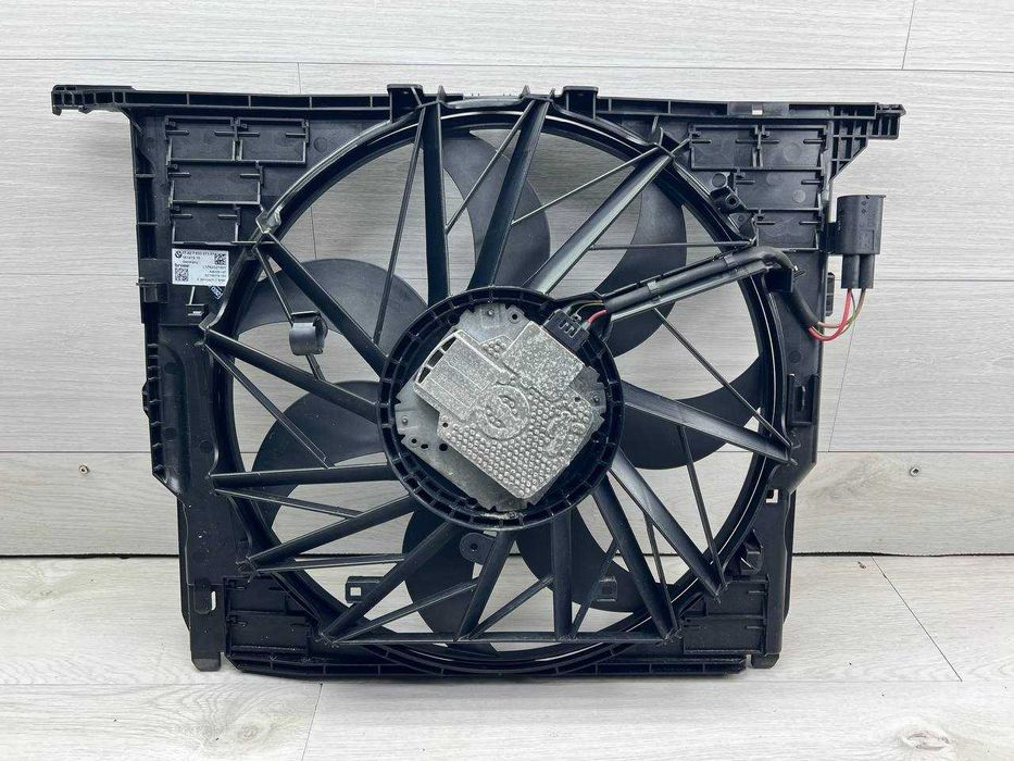Вентилятор охолодження  радіатора  BMW 5 F10, F11, 17427633273-01