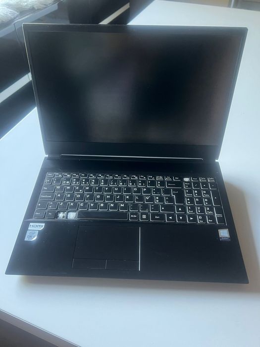 Pc portatil insys