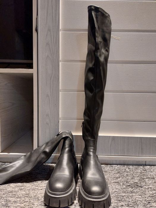 Kozaki Zara za kolano