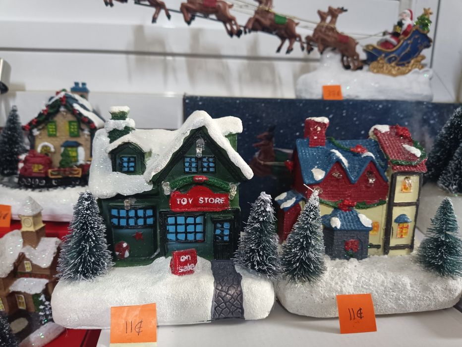 Cena de Natal Vila Casa casinha em resina decoração