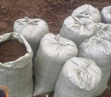 Продам кінний гній без тирси.