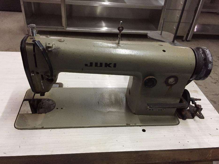 Máquina de Costura JUKI