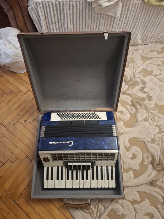 Продам аккордеон немецкой фирмы (Contasina)