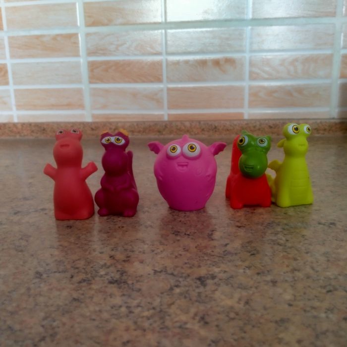 Продам або обміняю фігурки Боб снейл