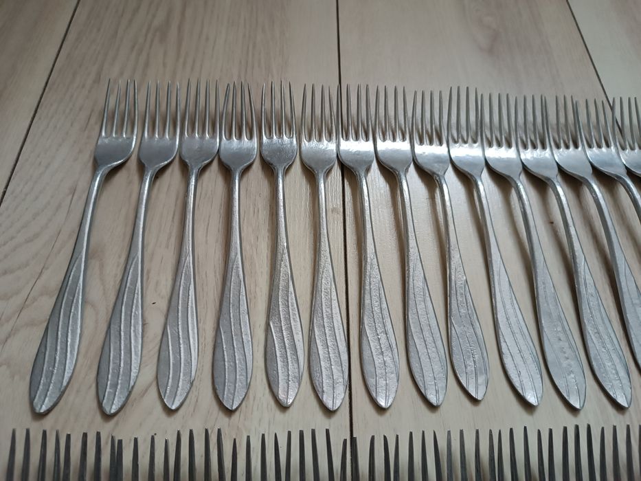 Duży zestaw sztućców FNS z PRL