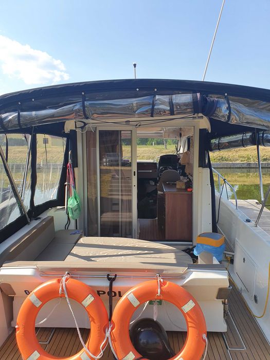 Quicksilver 855 Activ Weekend (2018) | Full Opcja | MerCruiser 6.2L V8 350KM | Klimatyzacja + Generator | Stan Idealny