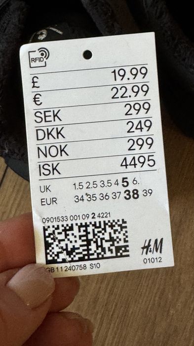 Зимові черевики H&M