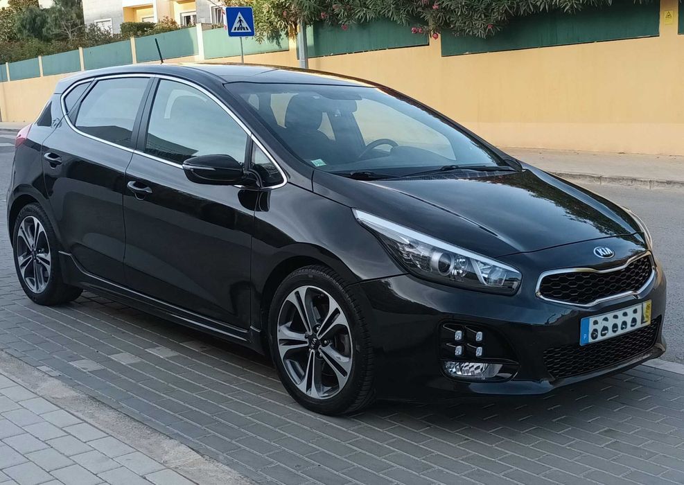 Kia Ceed GT LIne 1.0 T gasolina 2016 excelente estado. Só 93080 Km.