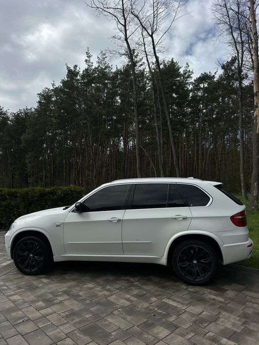 BMW x5 e70 3.5 d 2009 год