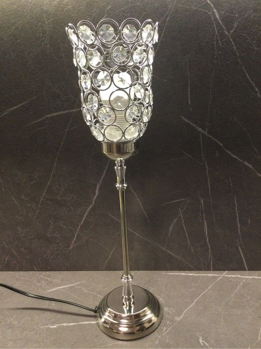 Lampka nocna na komodę, stolik