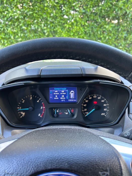 Ford Transit Custom 2.2tdci IVA 2013 com 140mil km