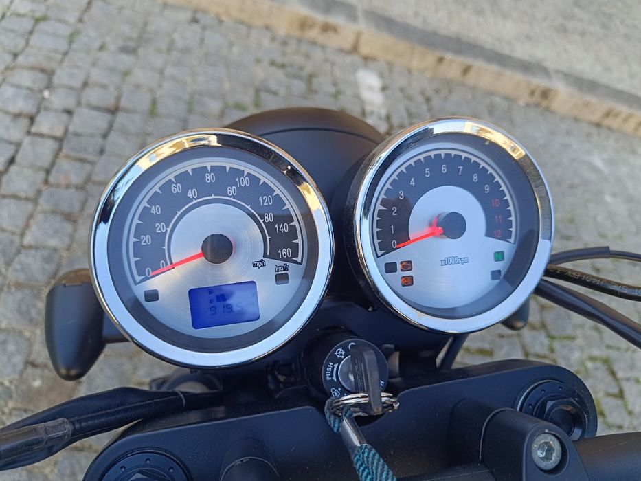 Mash  black  Seven 125