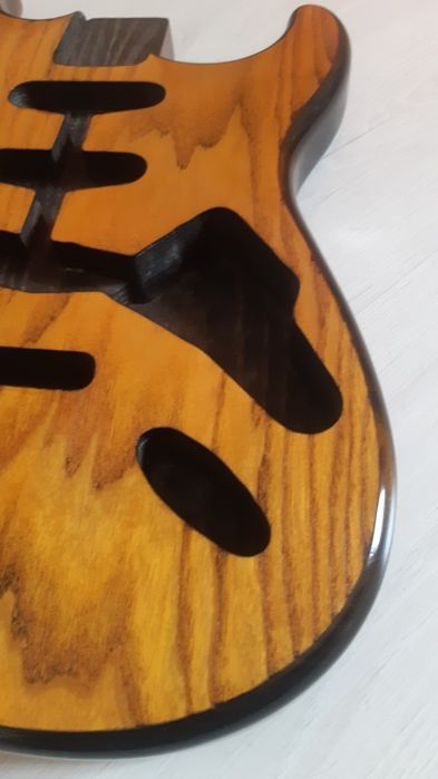 Продам корпус электрогитары Fender stratocaster