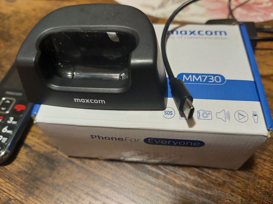 Telefon komórkowy Maxcom  MM730